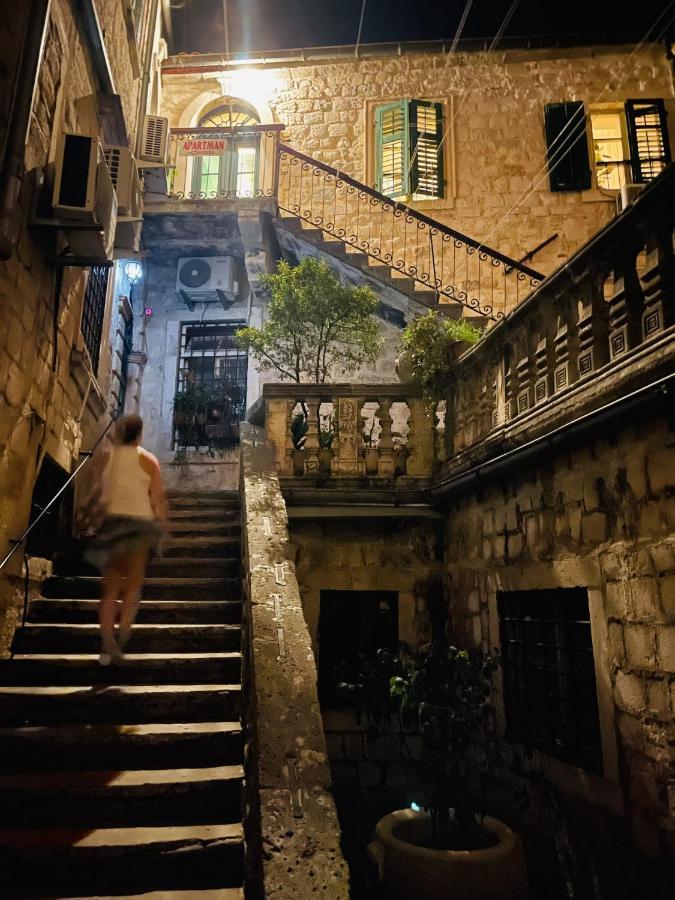 Appartamento Cozy 2 Bedroom In Antique Bizanti Palace