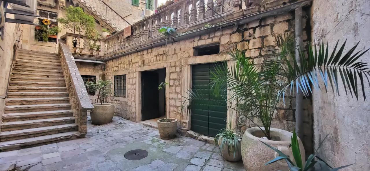 Апартаменты Cozy 2 Bedroom In Antique Bizanti Palace *