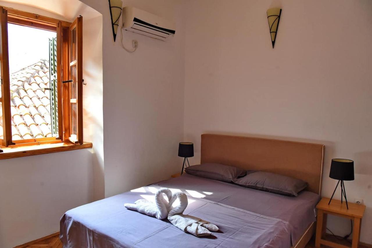 Апартаменты Cozy 2 Bedroom In Antique Bizanti Palace Котор